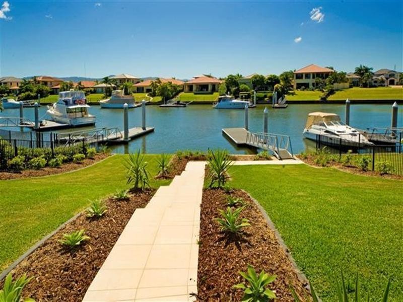 2130 Carlton Drive, Hope Island QLD 4212