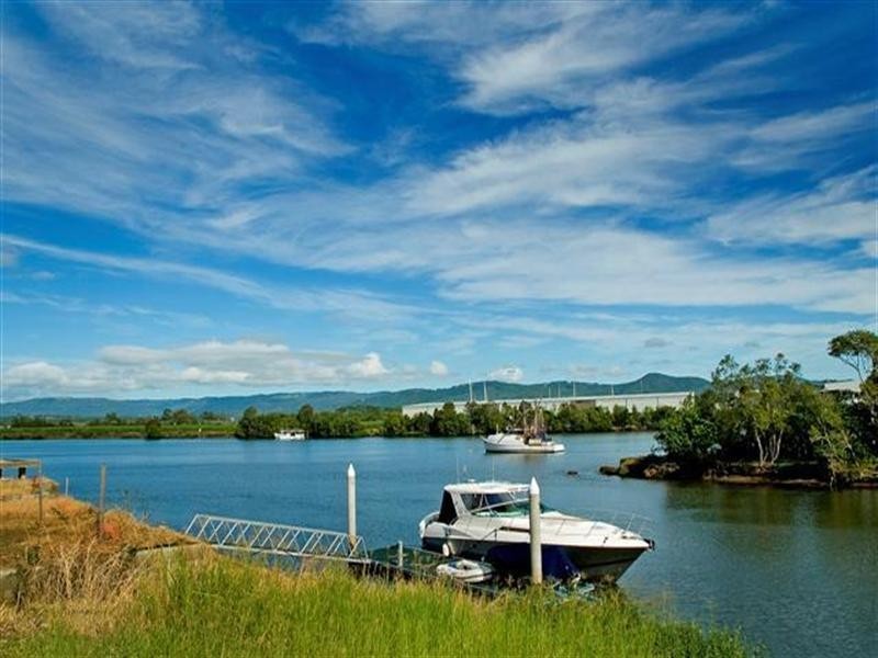 2335 Cressbrook Drive, Hope Island QLD 4212