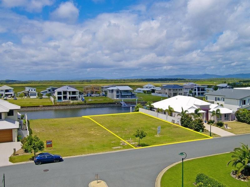 17 Marina Parade, Jacobs Well QLD 4208