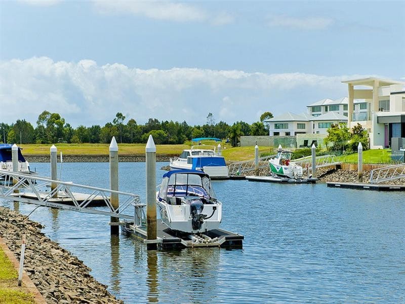 17 Marina Parade, Jacobs Well QLD 4208