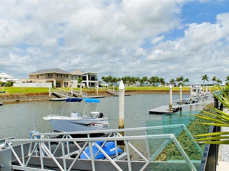 17 Marina Parade, Jacobs Well QLD 4208