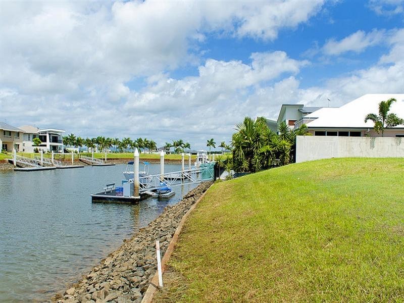 17 Marina Parade, Jacobs Well QLD 4208