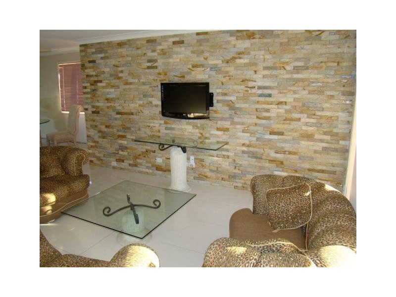 18/1 Doyalson Place, Helensvale QLD 4212