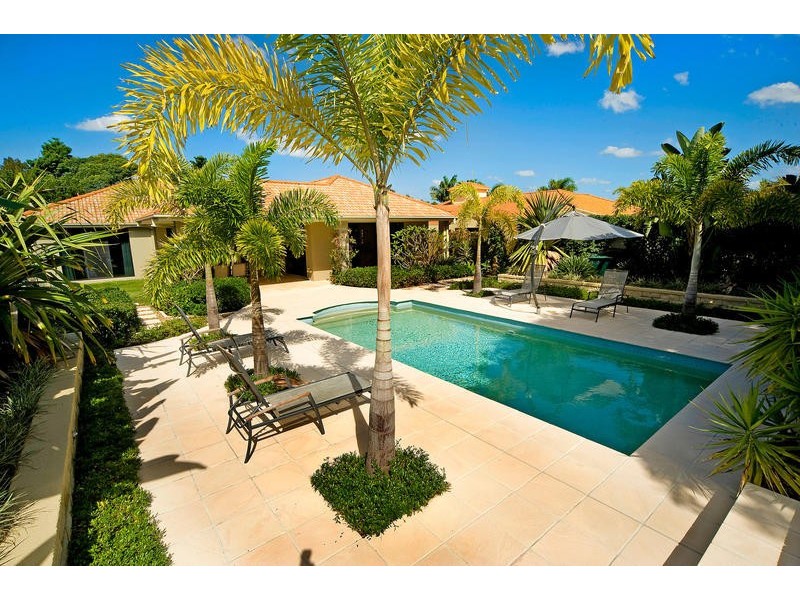 3155 Riverleigh Drive, Hope Island QLD 4212