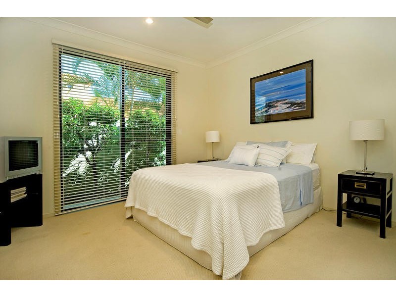 3155 Riverleigh Drive, Hope Island QLD 4212