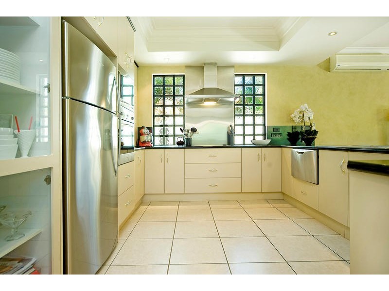 3155 Riverleigh Drive, Hope Island QLD 4212