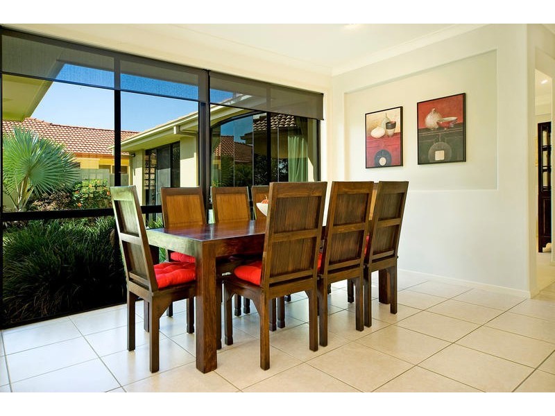 3155 Riverleigh Drive, Hope Island QLD 4212