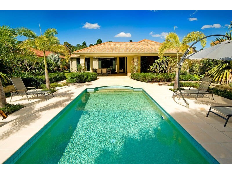 3155 Riverleigh Drive, Hope Island QLD 4212