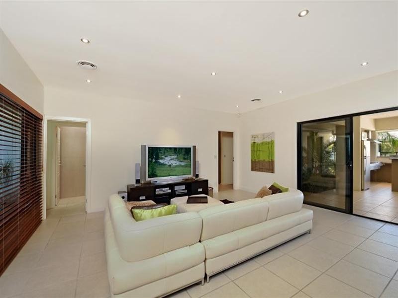 17 Gwydir Court, Helensvale QLD 4212