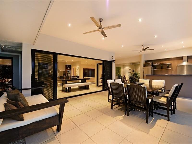 17 Gwydir Court, Helensvale QLD 4212