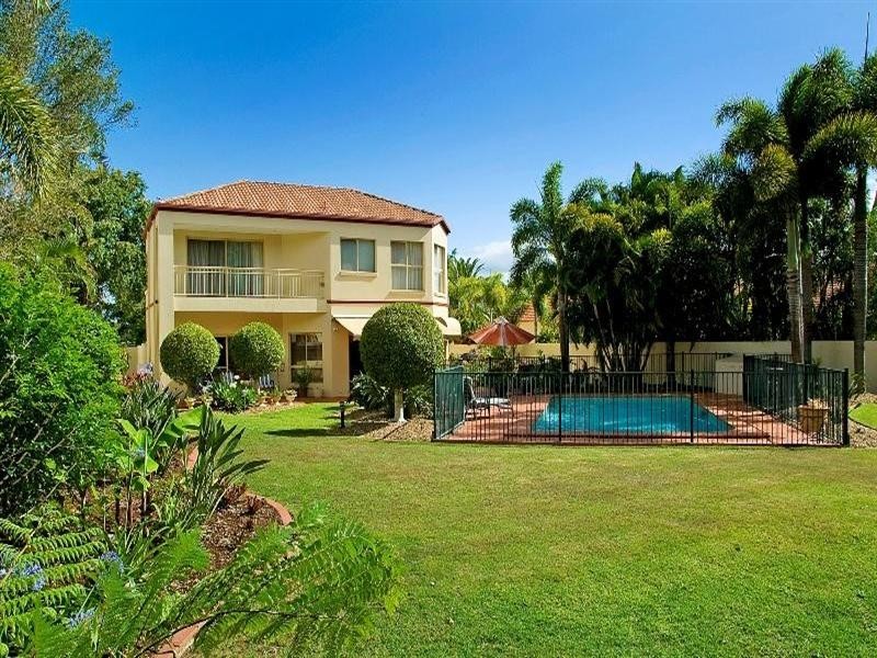 8220 Magnolia Drive West, Hope Island QLD 4212