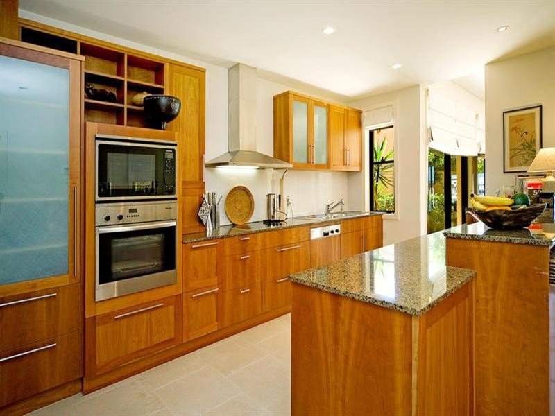 1518 Riverdale Drive, Hope Island QLD 4212