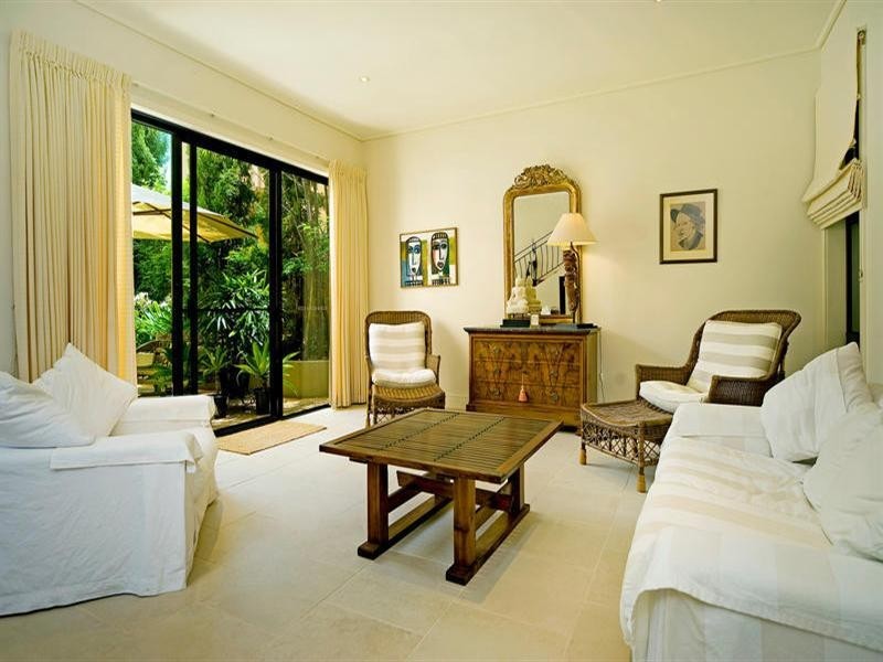 1518 Riverdale Drive, Hope Island QLD 4212