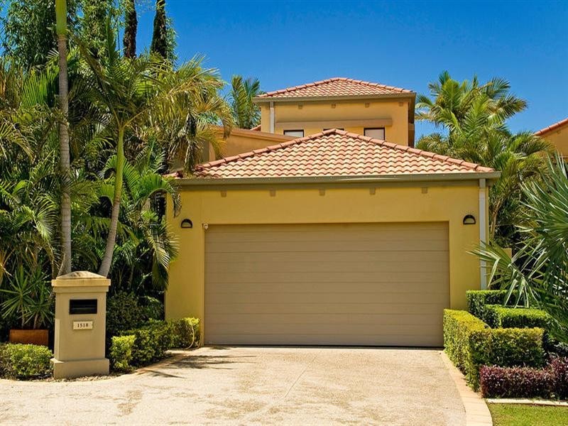 1518 Riverdale Drive, Hope Island QLD 4212