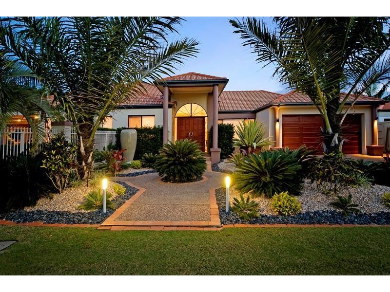 2005 Gracemere Drive, Hope Island QLD 4212