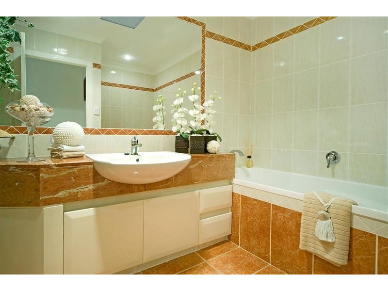 2005 Gracemere Drive, Hope Island QLD 4212