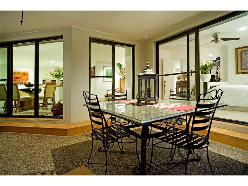 2005 Gracemere Drive, Hope Island QLD 4212