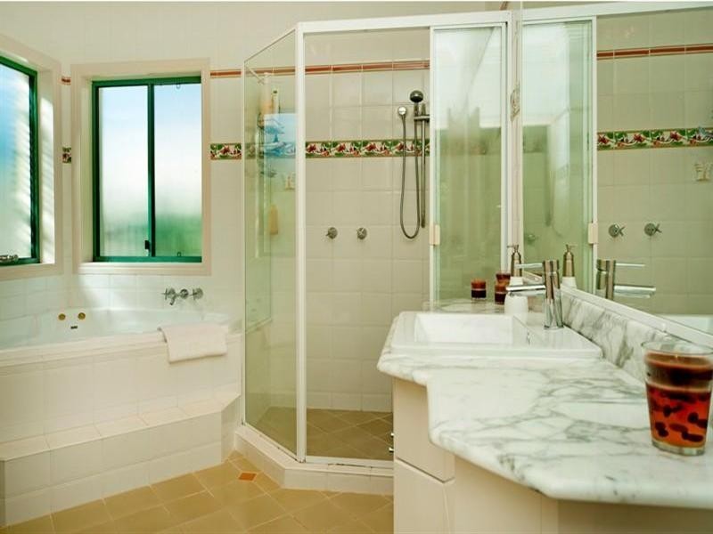 1631 Riverdale Drive, Hope Island QLD 4212