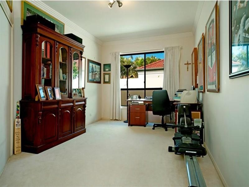 1631 Riverdale Drive, Hope Island QLD 4212