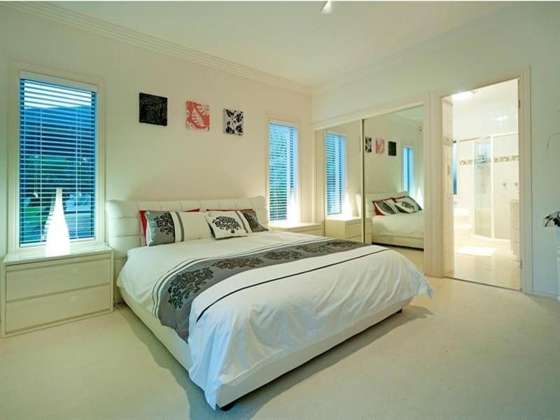 1631 Riverdale Drive, Hope Island QLD 4212