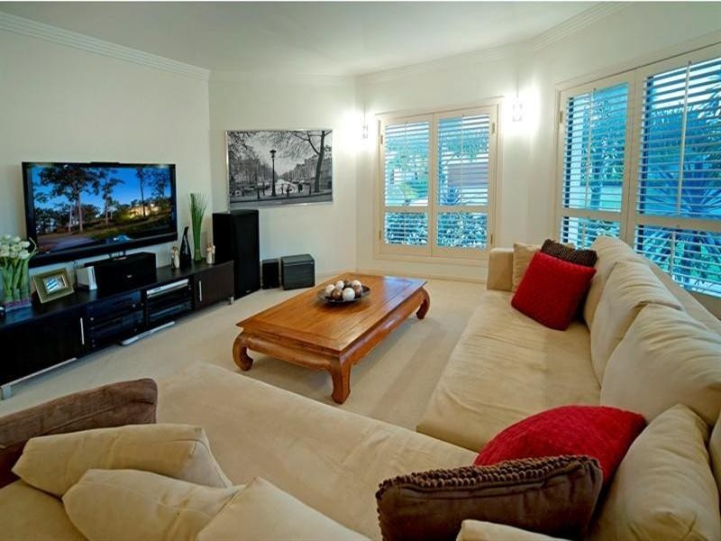 1631 Riverdale Drive, Hope Island QLD 4212