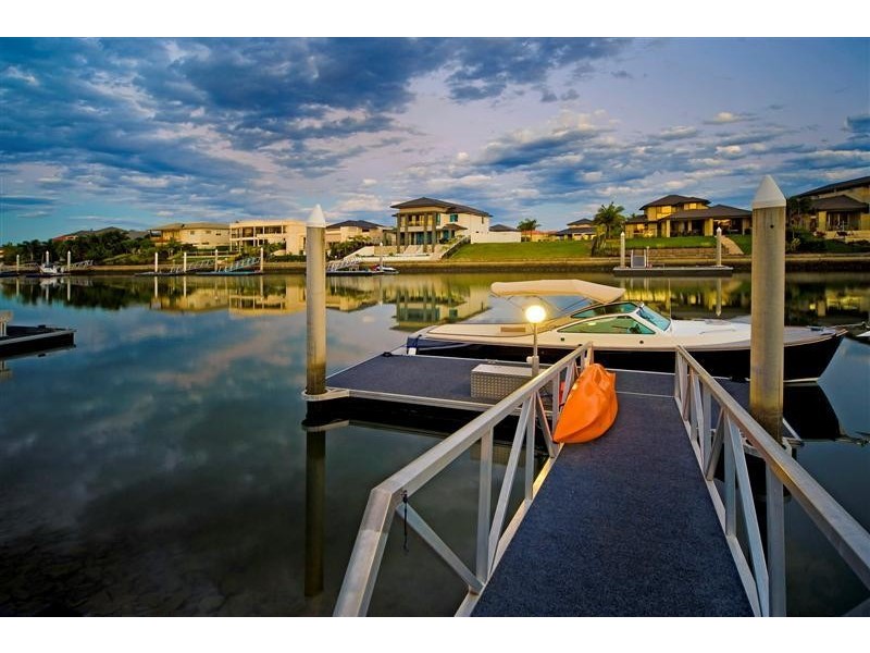 2325 Cressbrook Drive, Hope Island QLD 4212