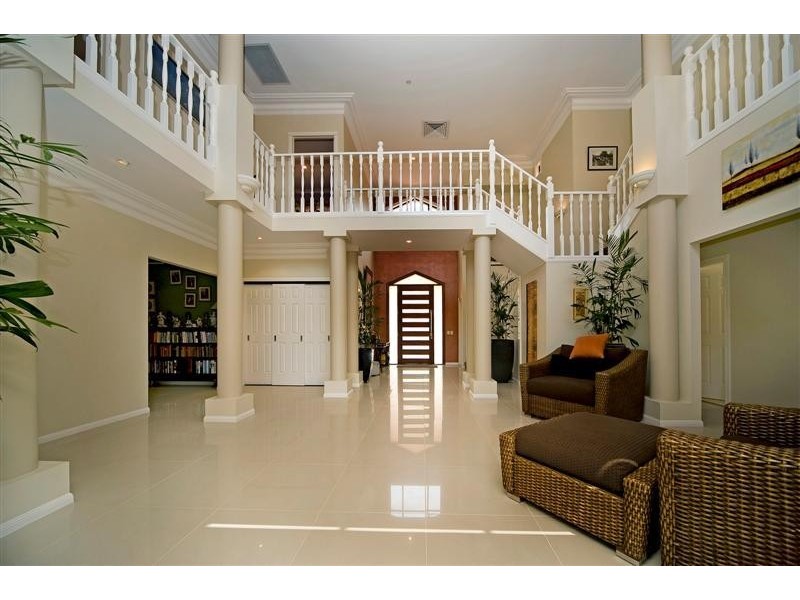 1030 Rosebank Way, Hope Island QLD 4212