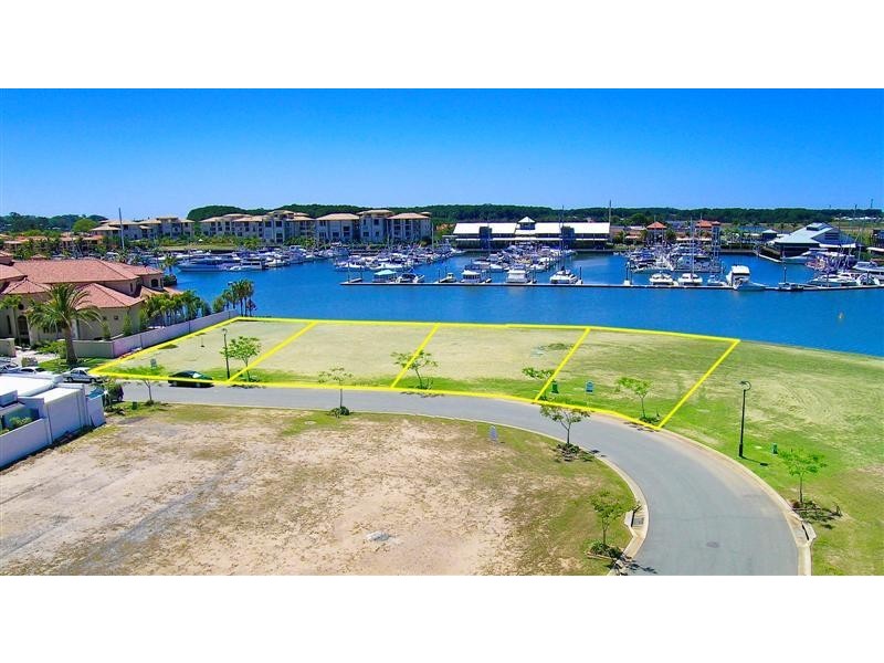 2626 Virginia Drive, Hope Island QLD 4212