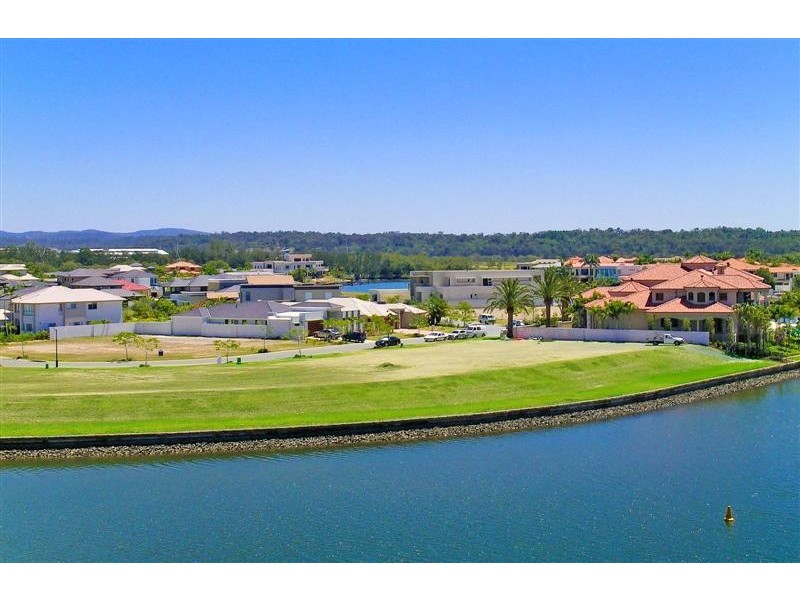 2626 Virginia Drive, Hope Island QLD 4212
