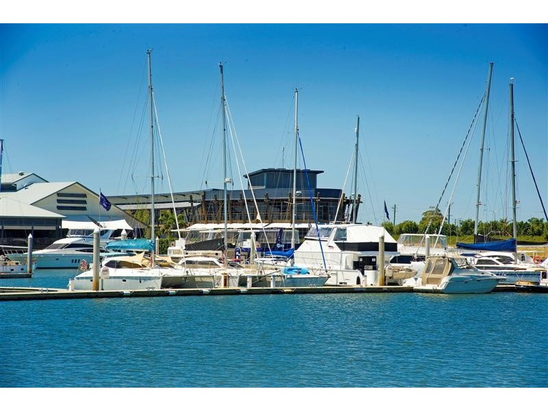 2626 Virginia Drive, Hope Island QLD 4212