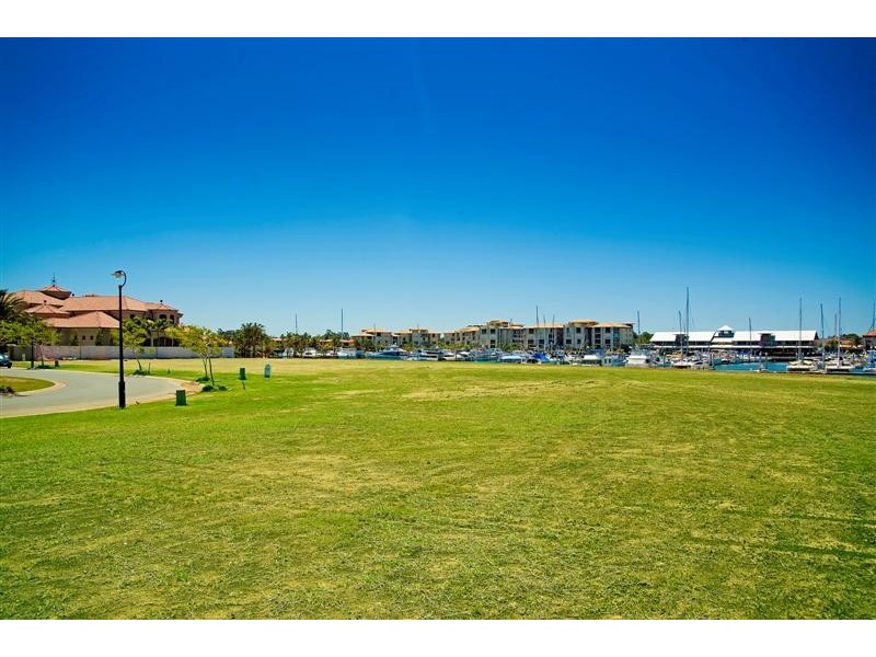 2626 Virginia Drive, Hope Island QLD 4212