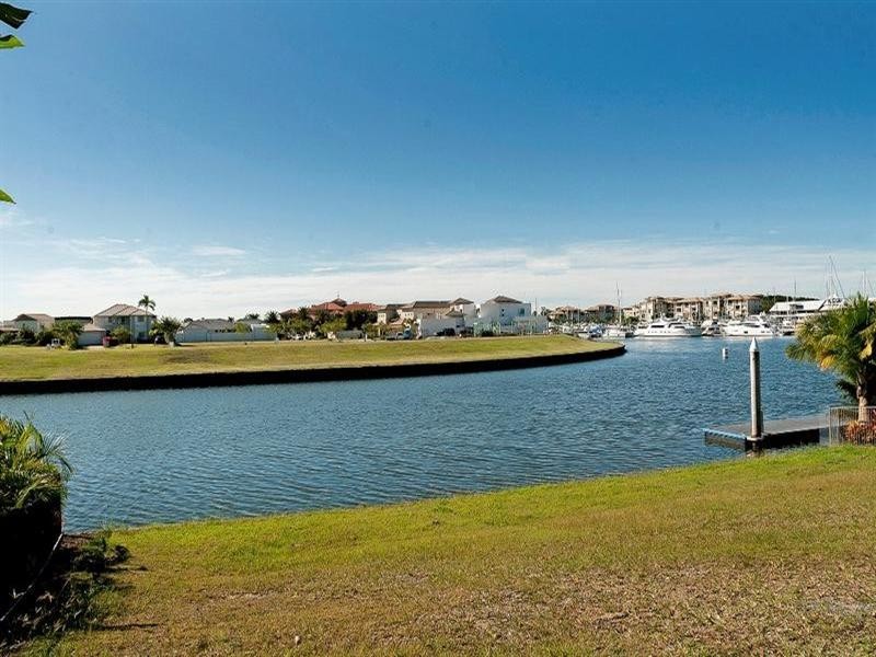 2209 Taromeo Court, Hope Island QLD 4212