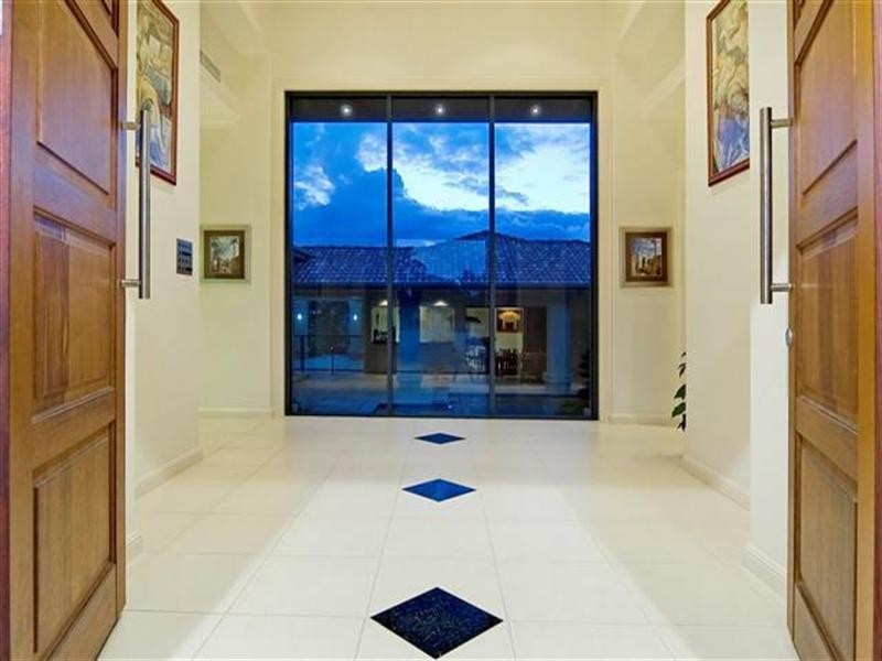 3150 Riverleigh Drive, Hope Island QLD 4212