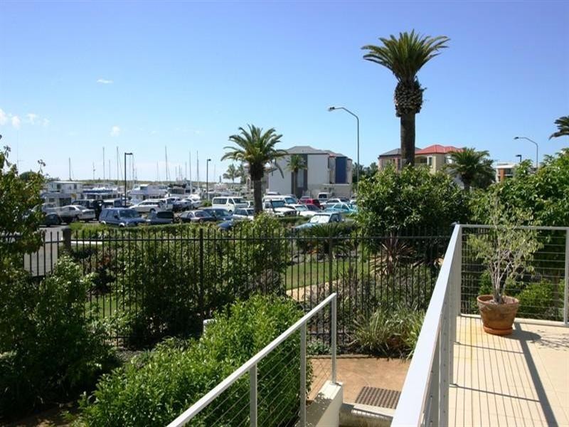 312 Harbour Side Marina. 64 Sickle Avenue, Hope Island QLD 4212