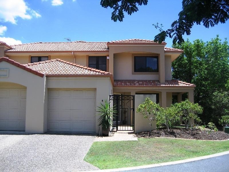 6 Verandahs At The Pines. 23 Santa Barbara Road, Hope Island QLD 4212