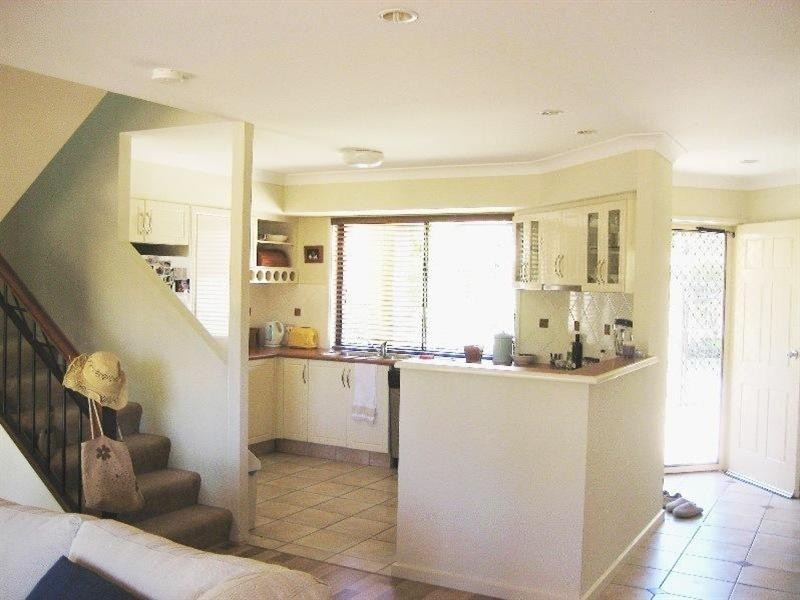 6 Verandahs At The Pines. 23 Santa Barbara Road, Hope Island QLD 4212
