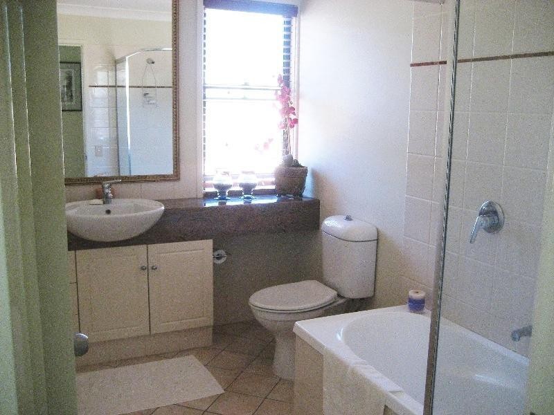 6 Verandahs At The Pines. 23 Santa Barbara Road, Hope Island QLD 4212