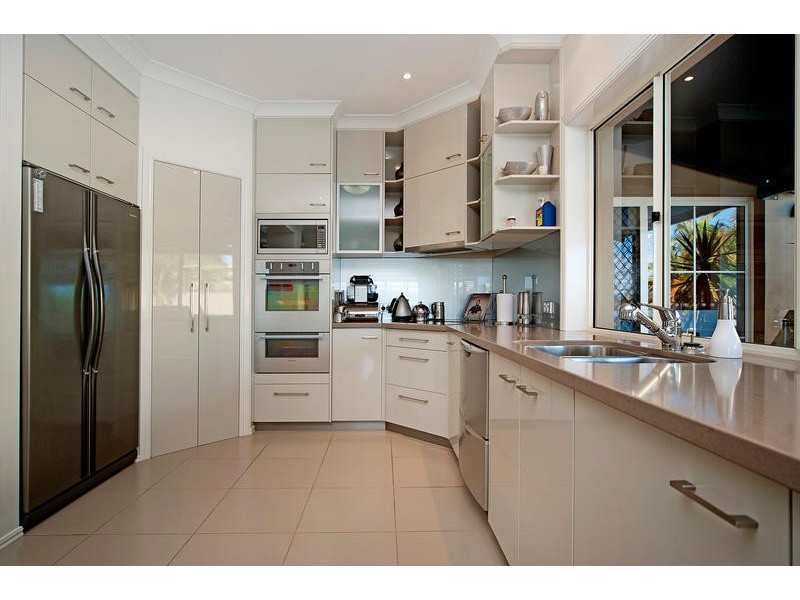 3 Serenity Boulevard, Helensvale QLD 4212