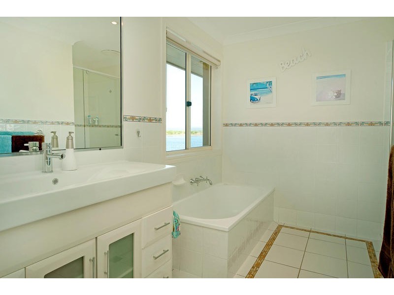 3 Serenity Boulevard, Helensvale QLD 4212