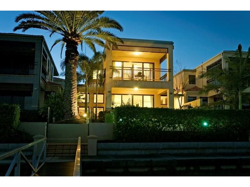 1509 Rosebank Way, Hope Island QLD 4212