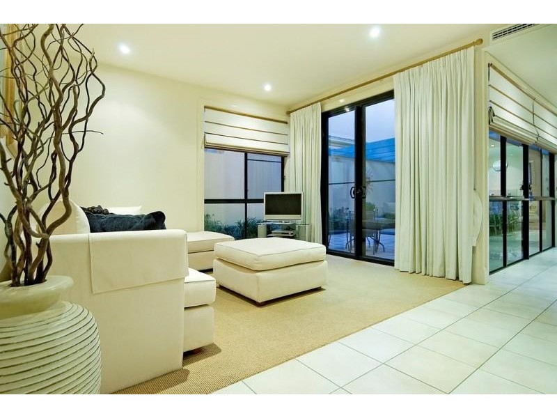 1509 Rosebank Way, Hope Island QLD 4212