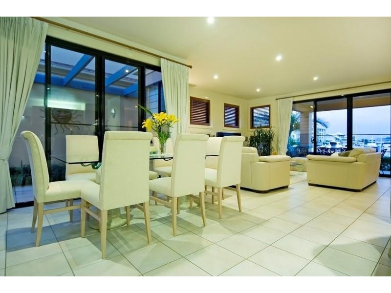 1509 Rosebank Way, Hope Island QLD 4212