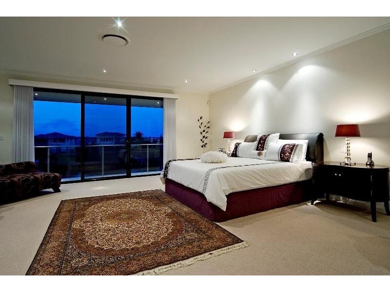 2174 Beaufort Way, Hope Island QLD 4212