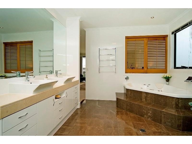 2174 Beaufort Way, Hope Island QLD 4212