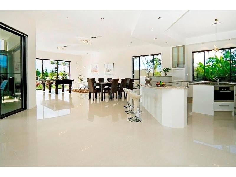 2174 Beaufort Way, Hope Island QLD 4212