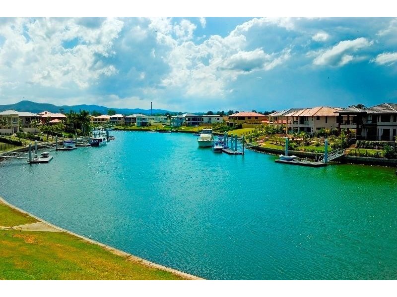 2174 Beaufort Way, Hope Island QLD 4212