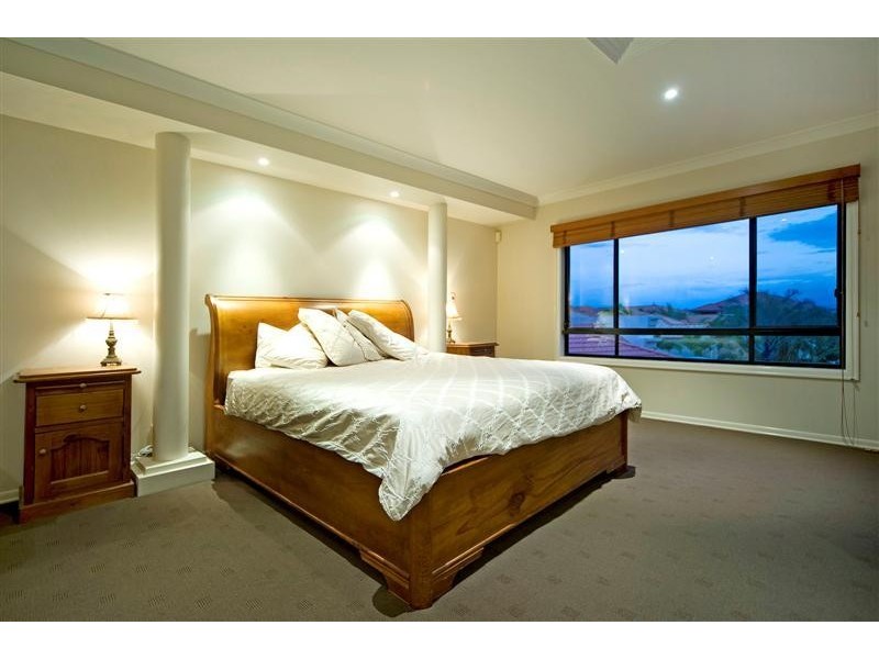 1646 Riverdale Drive, Hope Island QLD 4212