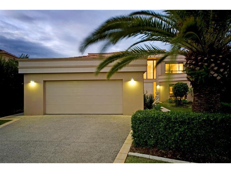 1646 Riverdale Drive, Hope Island QLD 4212