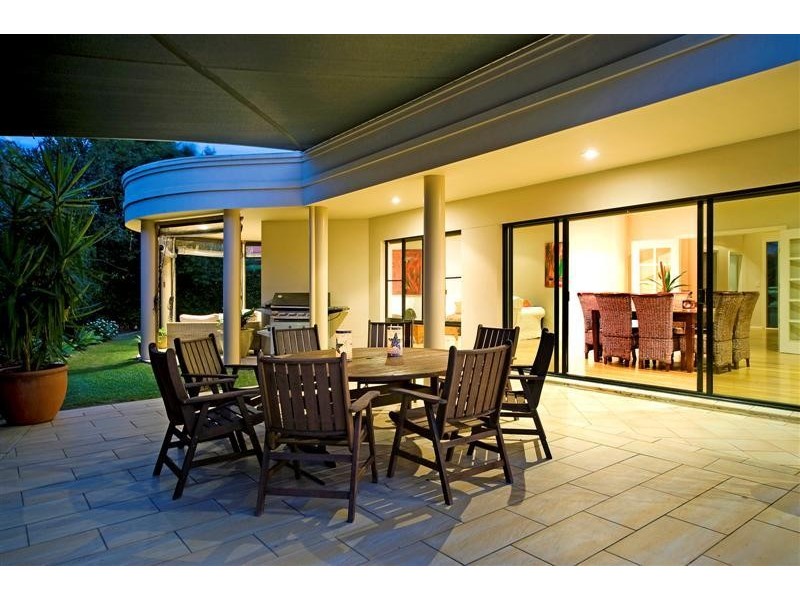 1646 Riverdale Drive, Hope Island QLD 4212