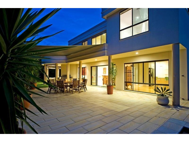 1646 Riverdale Drive, Hope Island QLD 4212